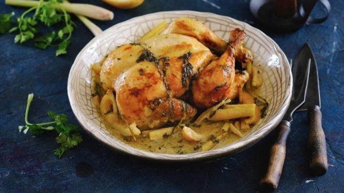 Курица, запеченная в кокосовом молоке Курица, запеченная в кокосовом молоке