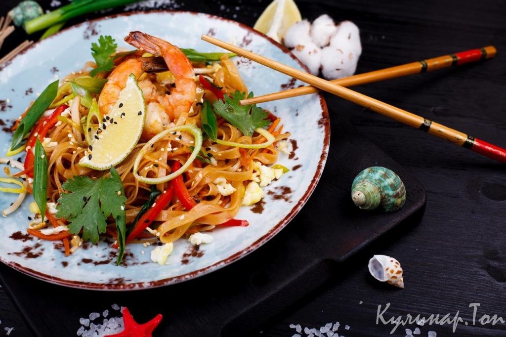 Лапша по-сингапурски с креветками
