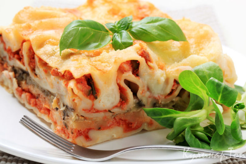 Лазанья с цыпленком и ветчиной