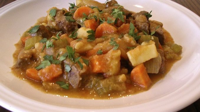 Рагу из говядины с овощами и сметаной Рагу из говядины с овощами и сметаной