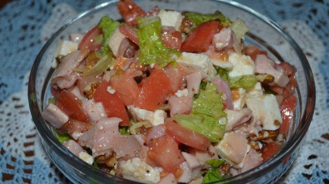 Салат с копченой курицей и грецкими орехами-06 Салат с копченой курицей и грецкими орехами