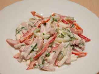 Салат с ветчиной, сыром и болгарским перцем
