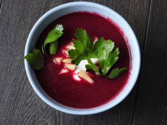 Свекольный суп с кокосовым молоком