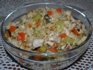 Теплый салат с овощами и булгуром