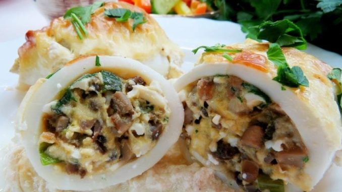 Кальмары, фаршированные грибами и яйцом Кальмары, фаршированные грибами и яйцом