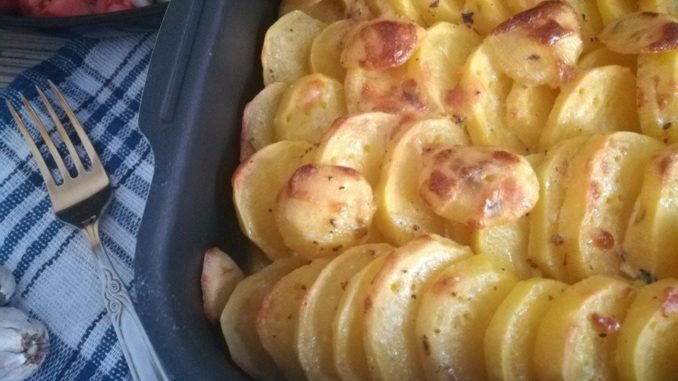 Картофель под яично-майонезным соусом Картофель под яично-майонезным соусом