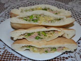 Пита с тунцом и сыром