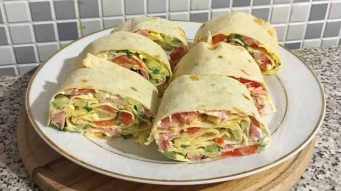 Рулет из лаваша с мясом и овощами Рулет из лаваша с мясом и овощами