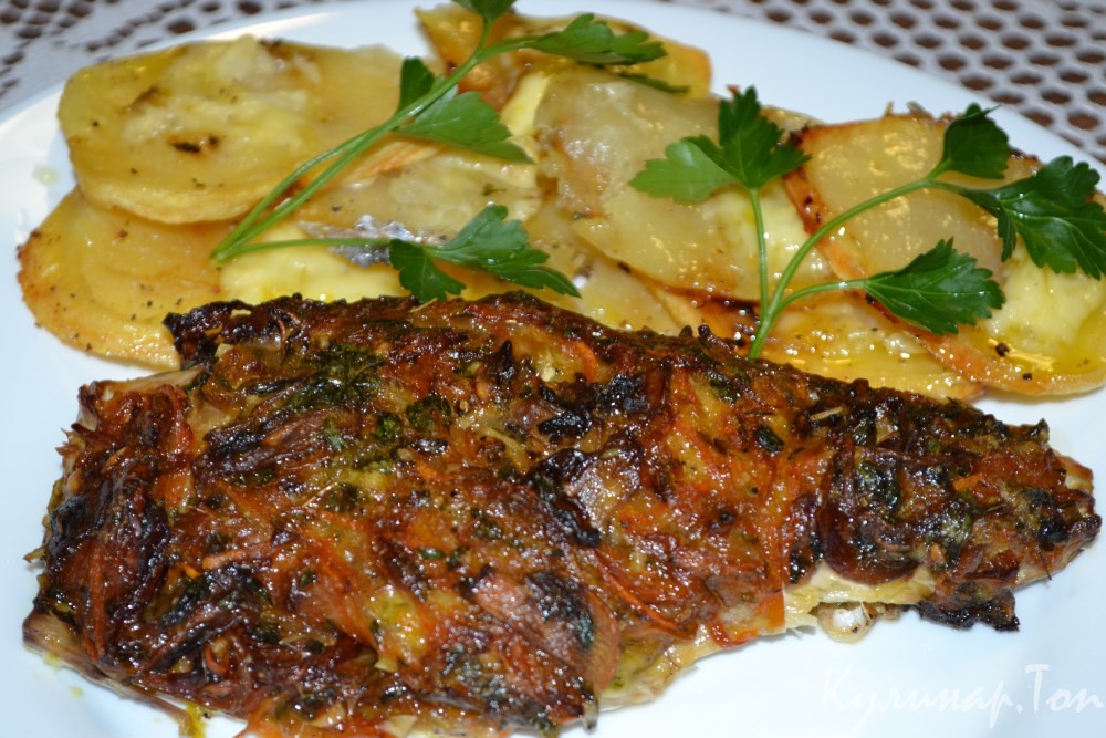 Скумбрия, запеченная с овощами
