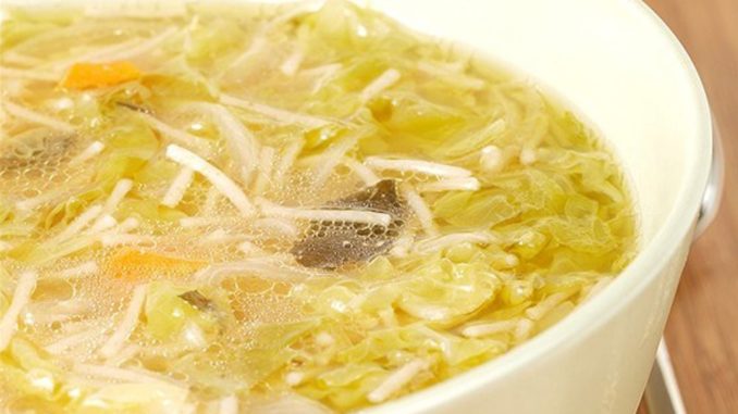 Суп мисо с курицей и лапшой рамен Суп мисо с курицей и лапшой рамен