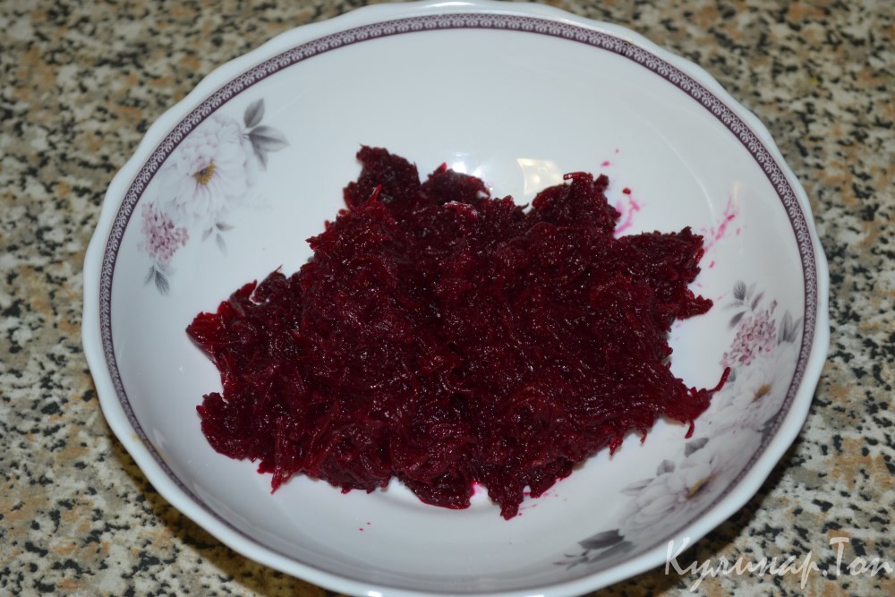 Свекольный салат с чесноком