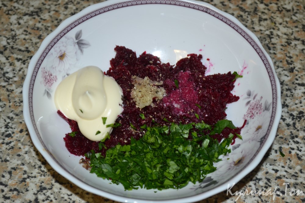 Свекольный салат с чесноком