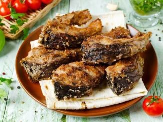 Жареный карп в панировочных сухарях