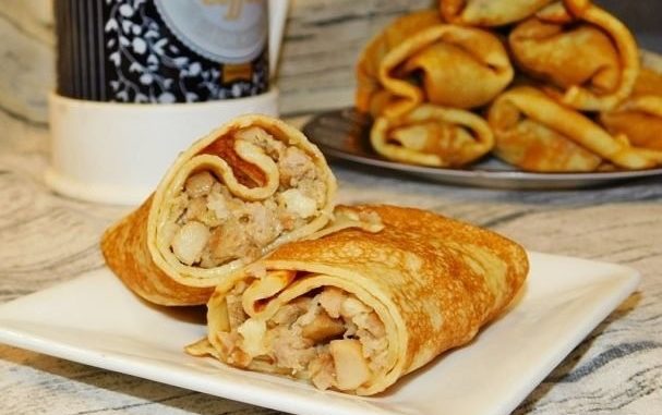 Блины на кефире с курино-грибной начинкой Блины на кефире с курино-грибной начинкой
