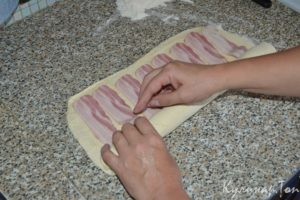 Булочки-улитки с беконом