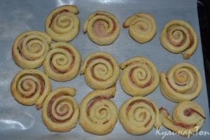 Булочки-улитки с беконом