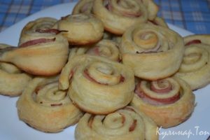 Булочки-улитки с беконом