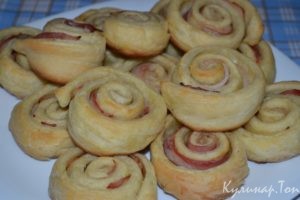 Булочки-улитки с беконом