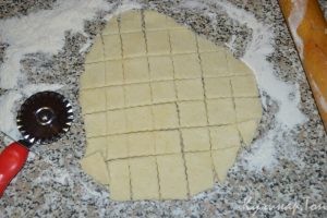 Домашние сырные крекеры