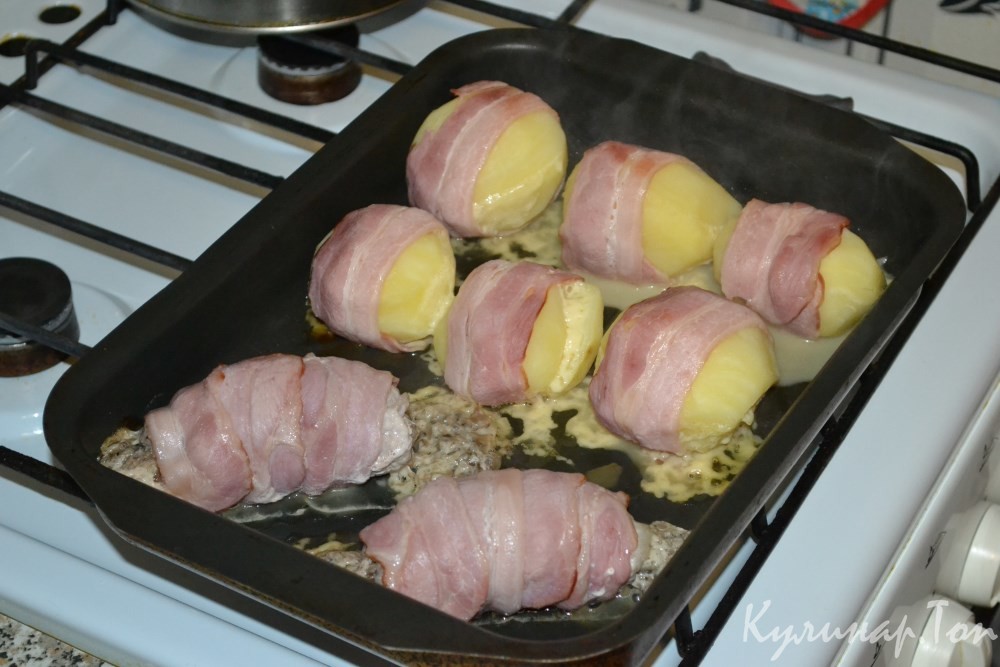 Картофель с сыром в беконе