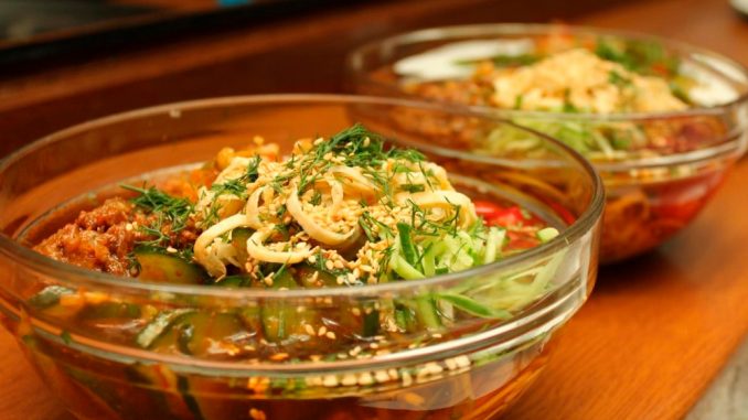 Кукси - холодный корейский суп Кукси - холодный корейский суп