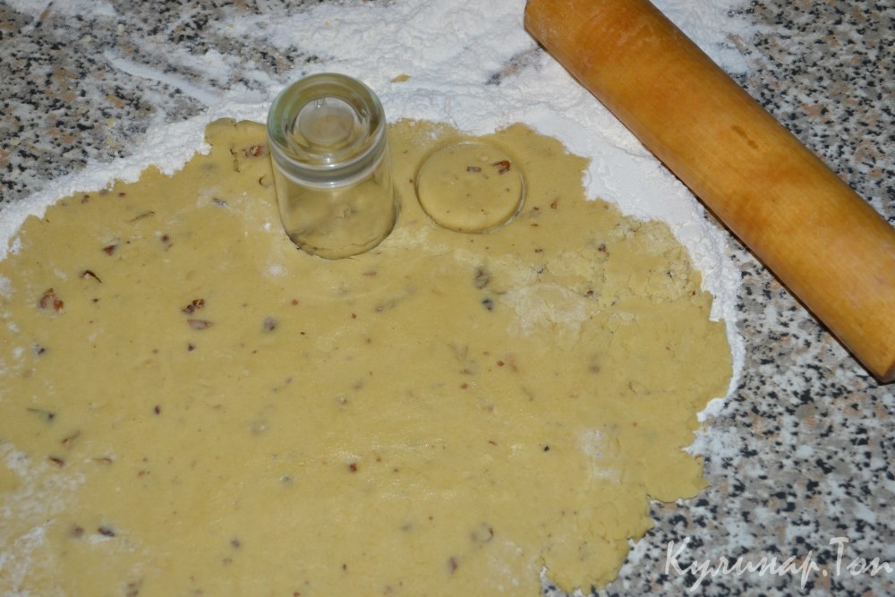 Кукурузное печенье с грецкими орехами