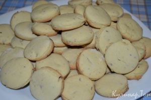 Кукурузное печенье с грецкими орехами