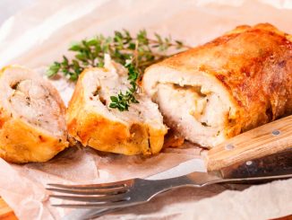 Куриные рулетики с сыром и зеленью