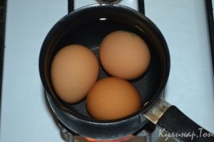 Мясной кекс с яйцами