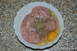 Мясной кекс с яйцами