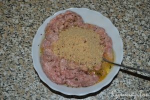 Мясной кекс с яйцами