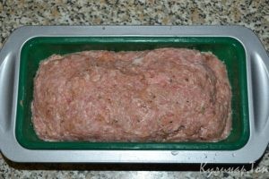 Мясной кекс с яйцами