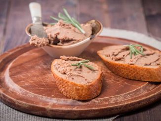 Нежнейший паштет из куриной печени с яйцом и плавленым сыром