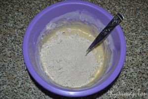 Овсяное печенье на сметане с изюмом