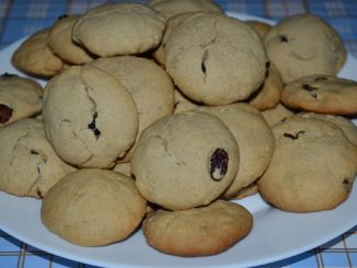 Овсяное печенье на сметане с изюмом