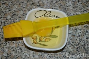 Шарики из моцареллы в слоеном тесте