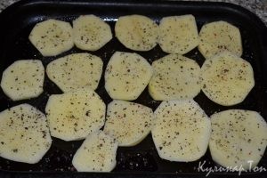 Скумбрия на картофельной подушке с лимоном