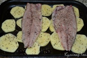 Скумбрия на картофельной подушке с лимоном