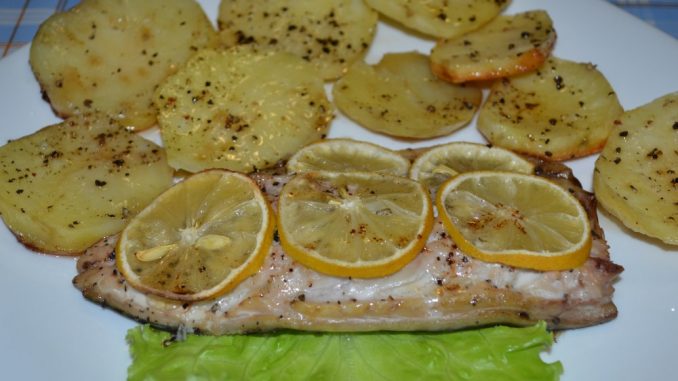 Скумбрия на картофельной подушке с лимоном-12 Скумбрия на картофельной подушке с лимоном