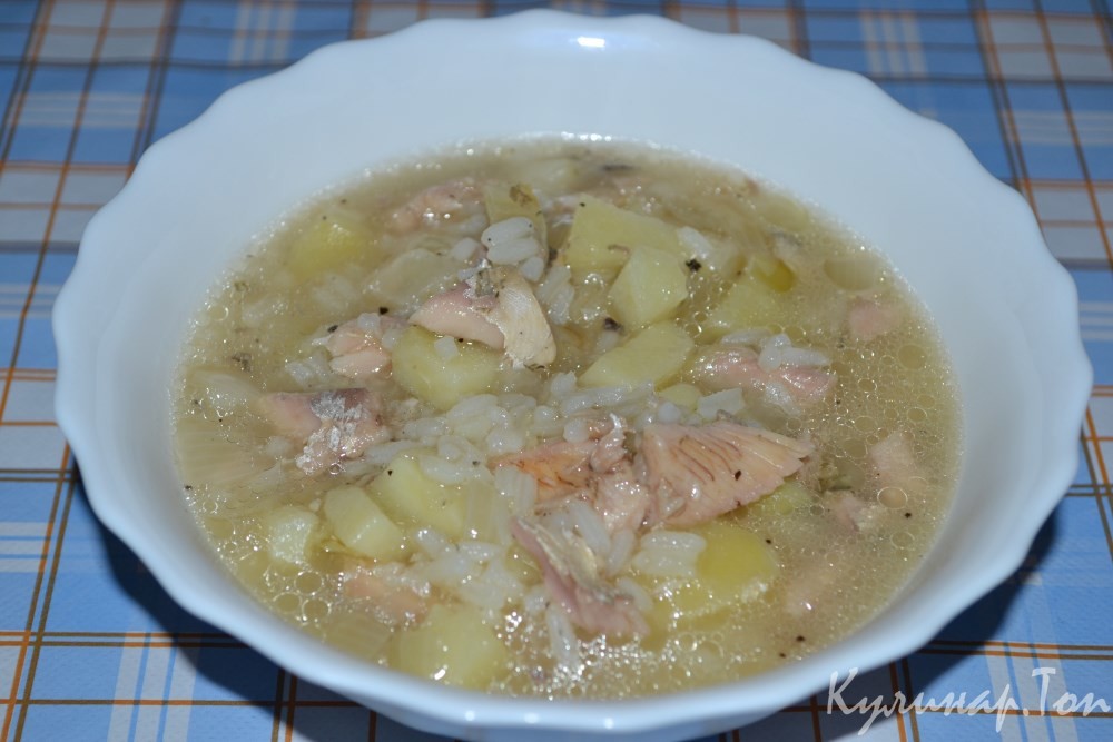 Суп из консервированного сырка с рисом