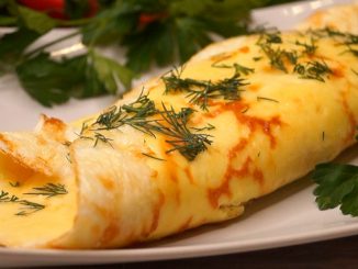 Яичные рулетики с плавленым сыром