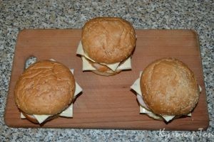 Бургеры с куриной колбасой