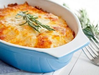 Гратен из картофеля и сельдерея