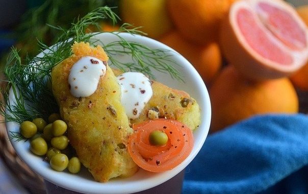 Картофельные палочки с сыром и зеленым горошком Картофельные палочки с сыром и зеленым горошком