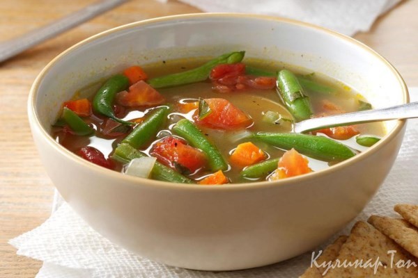 Куриный суп с овощами и фасолью