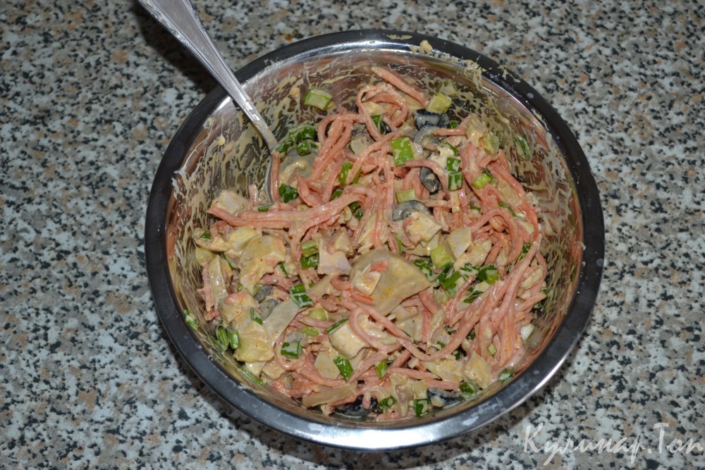 Мясной салат с шампиньонами и морковью по-корейски