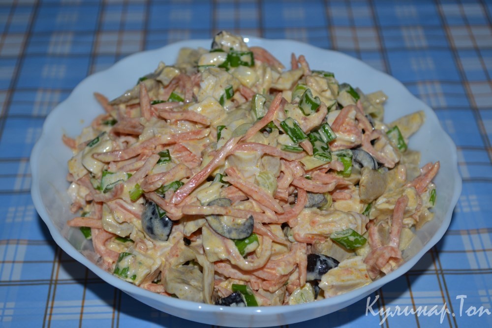 Мясной салат с шампиньонами и морковью по-корейски