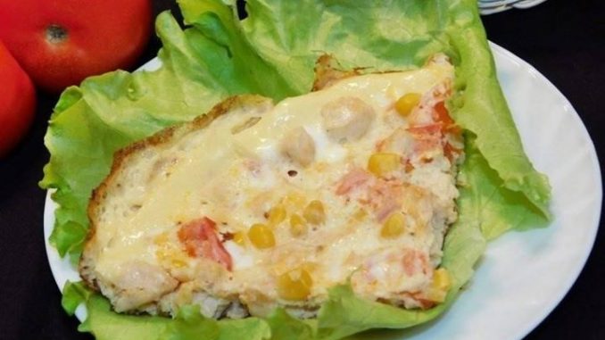 Омлет с помидорами и кукурузой Омлет с помидорами и кукурузой