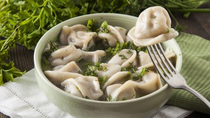 Пельмени по-уральски с мускатным орехом Пельмени по-уральски с мускатным орехом