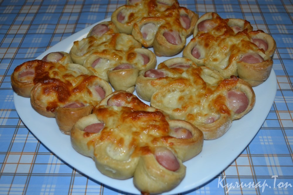 Сосиски в тесте с сыром